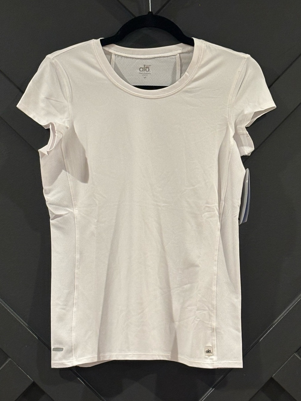 Alo Yoga Coolfit Solid Short Mesh Back Cooling Tee